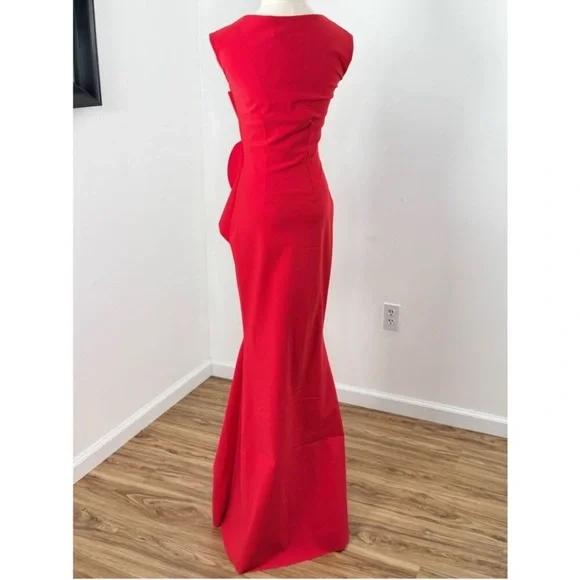 Chiara Boni La Petite Robe Ebeline
Rosette Detail Gown Size 6 - Picture 6 of 11